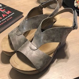 Pierre Dumas Hester-6 wedges